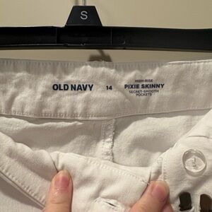 Old Navy white Pixie Skinny Pants